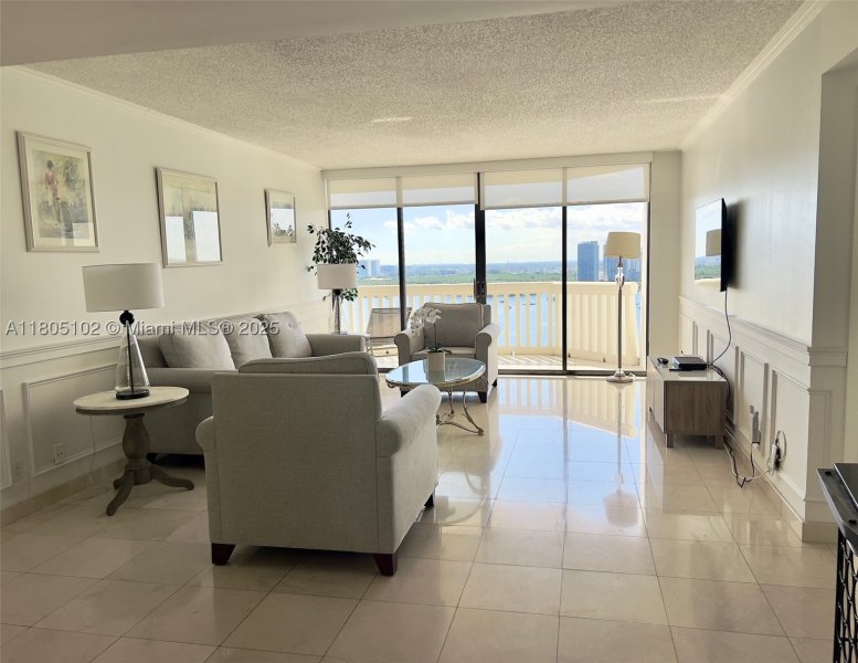 Aluguel de apartamento no 1000 Williams Island 2412