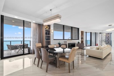 Comprar apartamento no Porsche Design Tower 2105