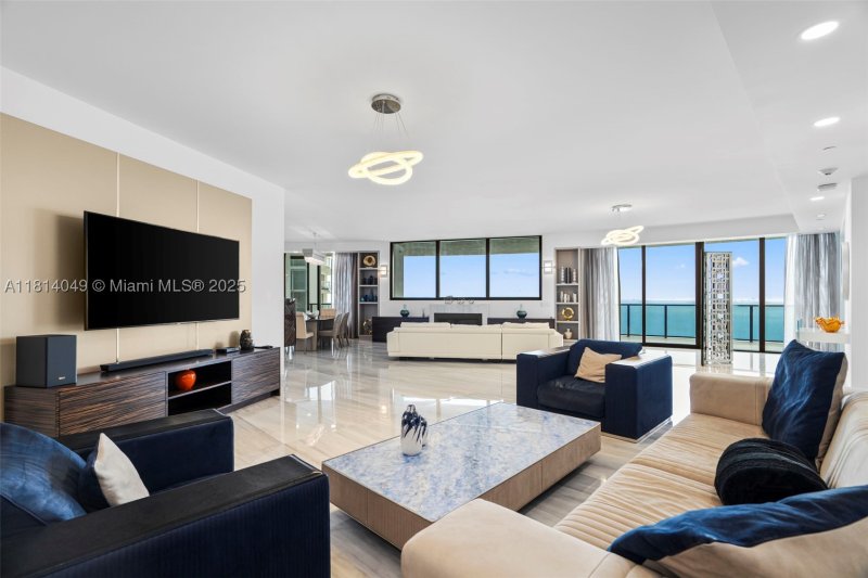 Condo for sale at Porsche Design Tower 2105
