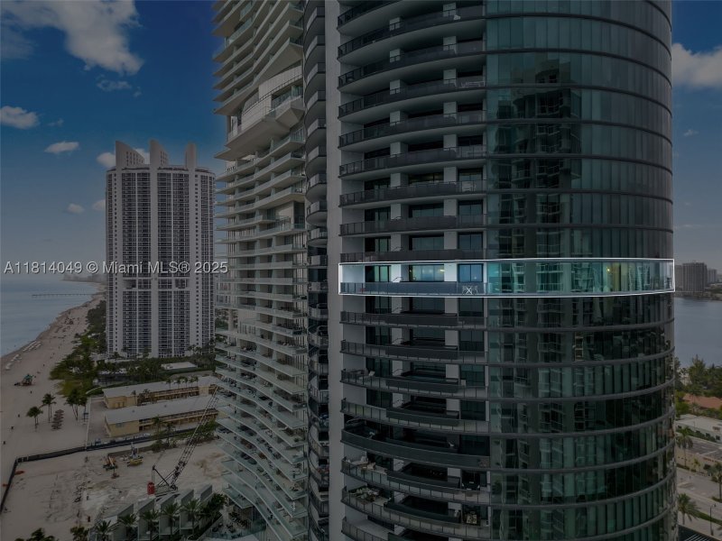 Condo for sale at Porsche Design Tower 2105