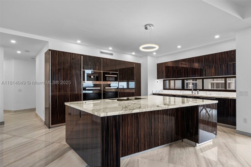 Condo for sale at Porsche Design Tower 2105