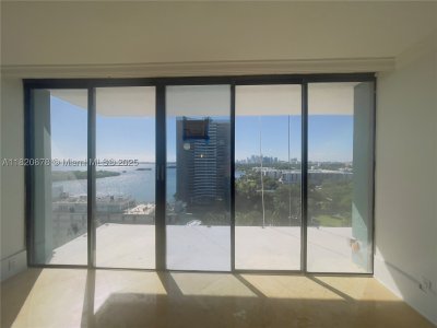 Comprar apartamento en Palm Bay Yacht Club 1507