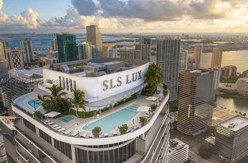 Comprar apartamento en SLS Lux Brickell 4205