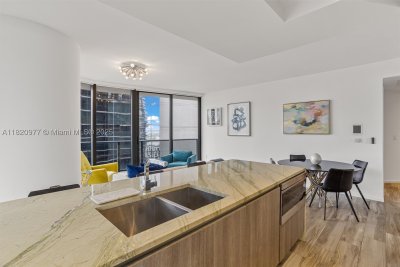 Comprar apartamento en SLS Lux Brickell 4205