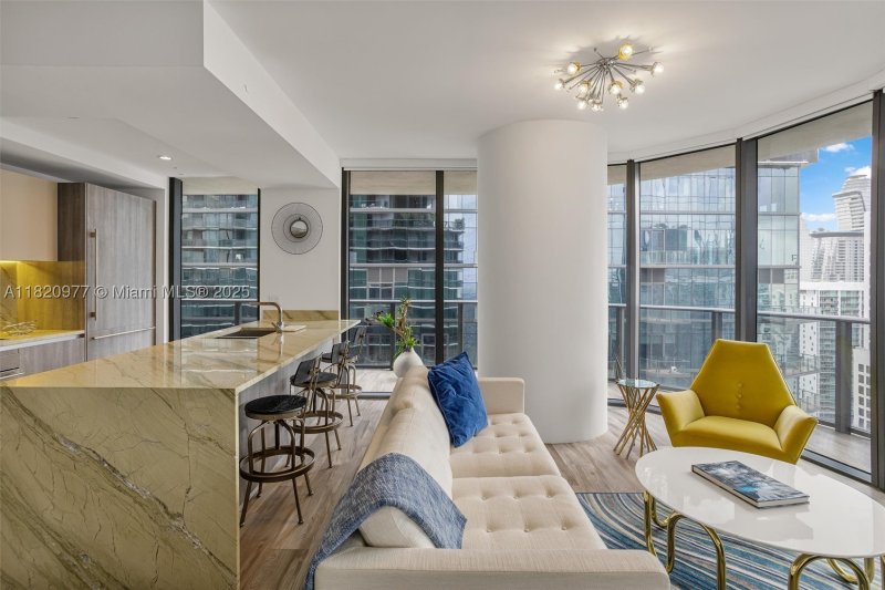 Comprar apartamento en SLS Lux Brickell 4205