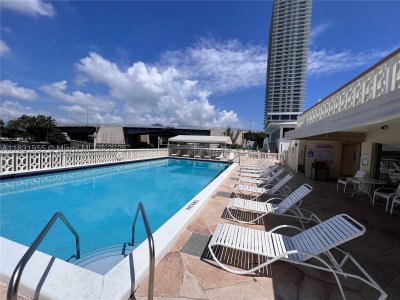 Aluguel de apartamento no Imperial Towers 426
