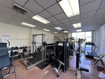 Aluguel de apartamento no Imperial Towers 426