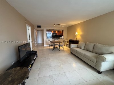 Aluguel de apartamento no Imperial Towers 426