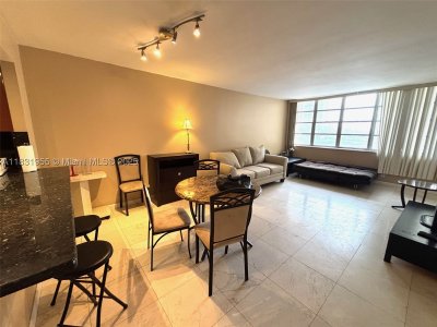Aluguel de apartamento no Imperial Towers 426