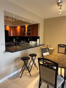 Aluguel de apartamento no Imperial Towers 426