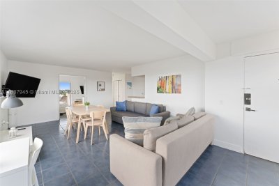 Comprar apartamento en Bayshore Yacht Tennis Club 901
