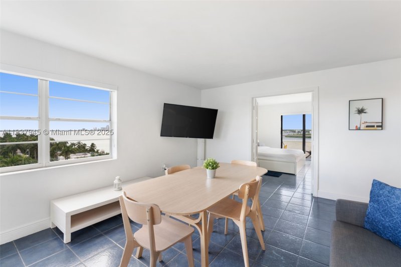 Comprar apartamento en Bayshore Yacht Tennis Club 901