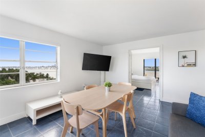 Comprar apartamento en Bayshore Yacht Tennis Club 901