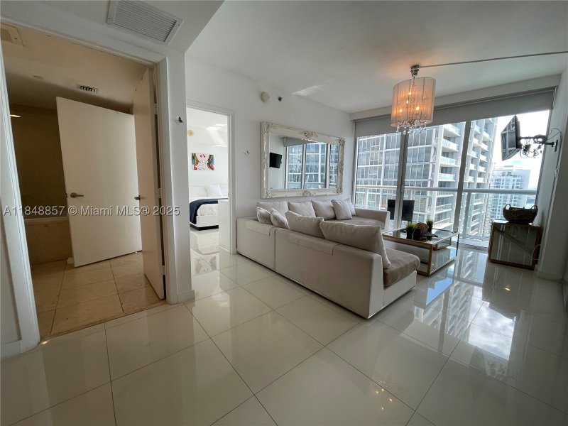 Condo for sale at Icon Brickell Viceroy 3711