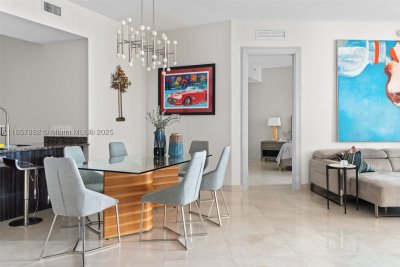 Aluguel de apartamento no Trump Tower One 907