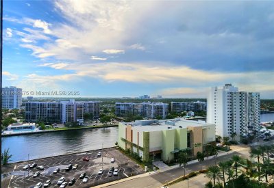 Aluguel de apartamento no Alexander Towers 1502