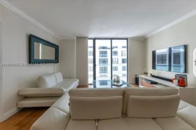Comprar apartamento no Balmoral Condo 10T