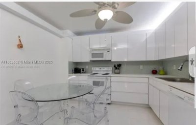 Comprar apartamento no Balmoral Condo 10T