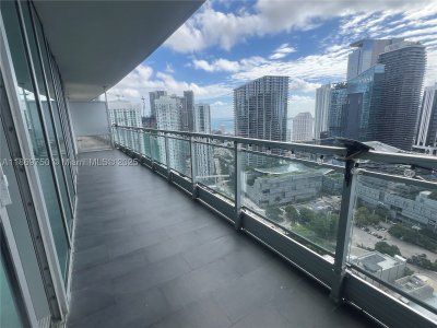 Comprar apartamento en Mint at Riverfront 3803