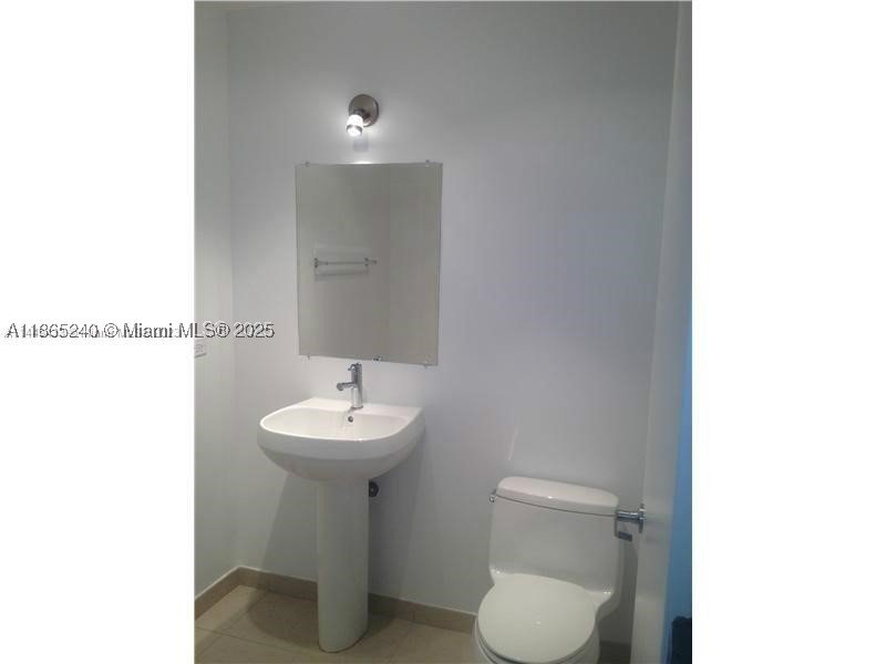 Comprar apartamento en Midtown Miami 4 H2408