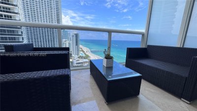 Aluguel de apartamento no Beach Club Two 2211