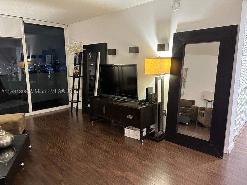 Condo for sale at Turnberry On The Green 1706