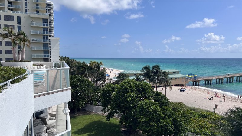 Comprar apartamento no Oceania 3 2334