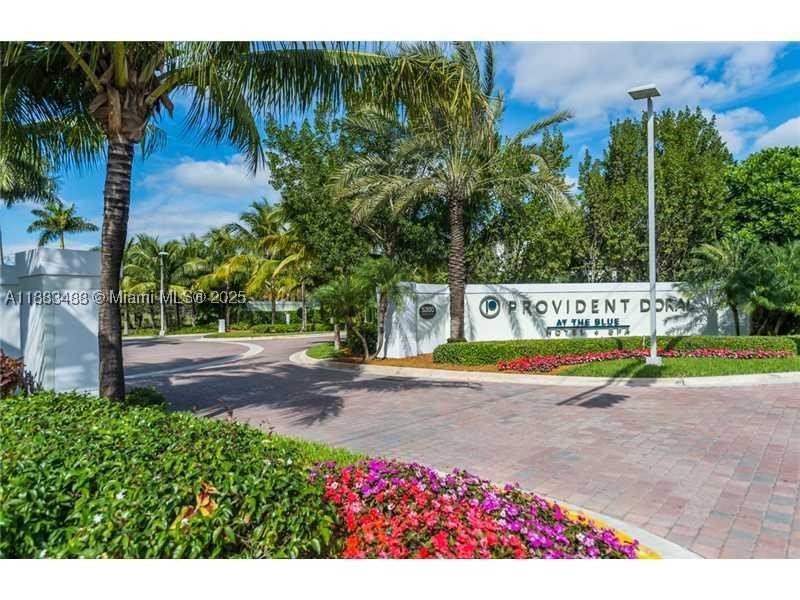 Condo for sale at The Blue Doral 415