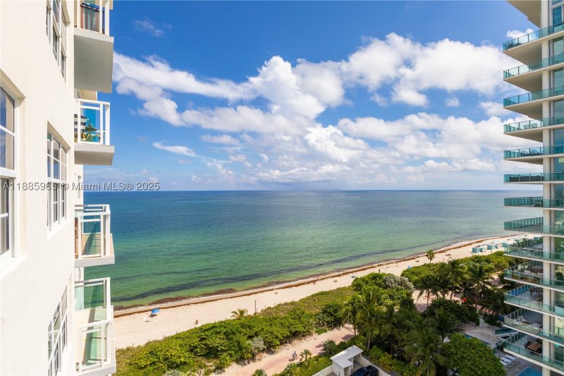 Comprar apartamento en The Collins Condo 1505