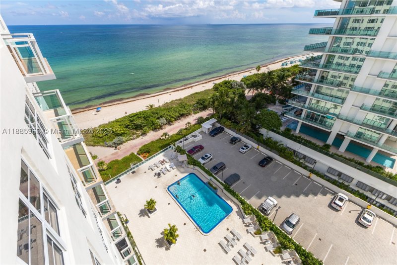 Comprar apartamento en The Collins Condo 1505