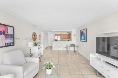 Comprar apartamento en The Collins Condo 1505