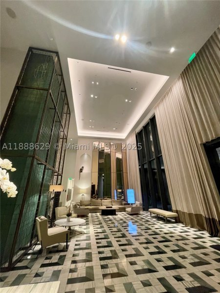 Comprar apartamento en SLS Lux Brickell 3304