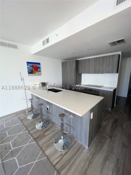 Comprar apartamento en SLS Lux Brickell 3304