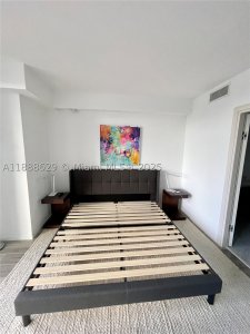 Comprar apartamento en SLS Lux Brickell 3304