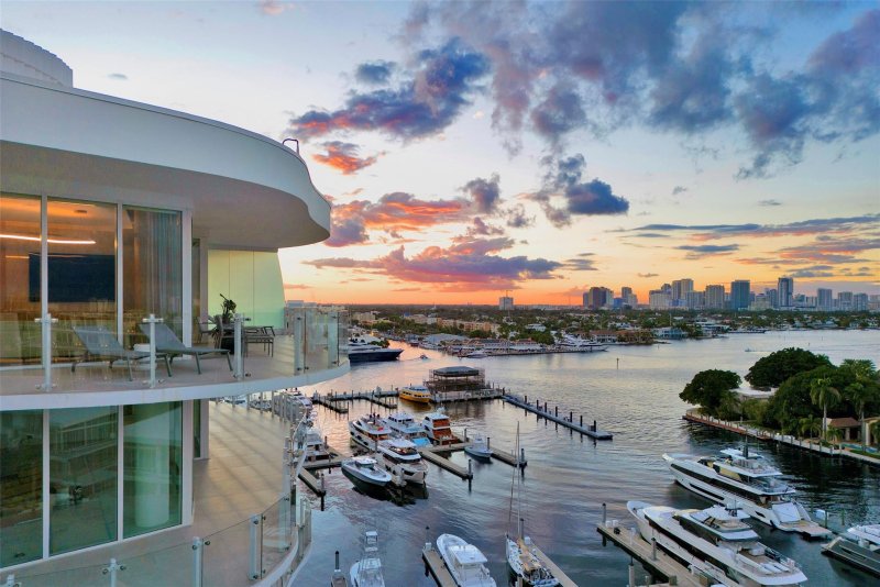 Condo for sale at Pier Sixty-Six Residences Azul Ph2