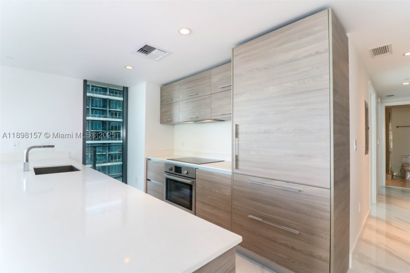 Condo for sale at Dua Miami - SLS Brickell Condo 2706