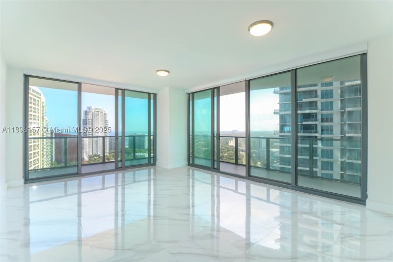 Condo for sale at Dua Miami - SLS Brickell Condo 2706