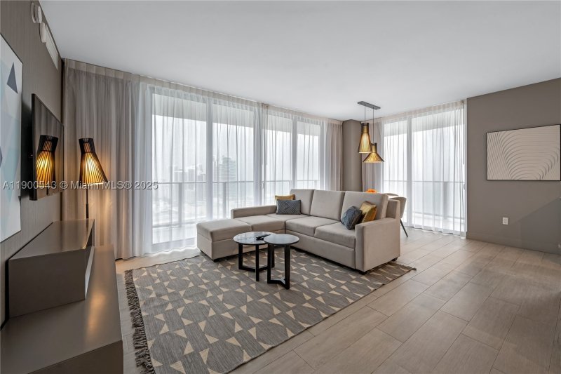 Apartment for rent at Hyde Beach House R2501