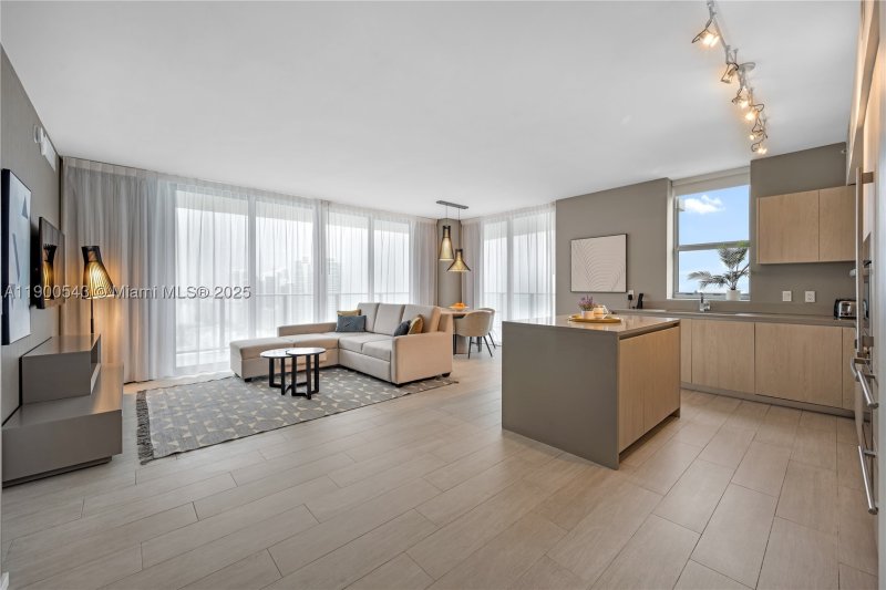 Apartment for rent at Hyde Beach House R2501