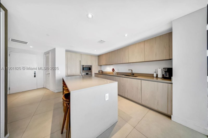 Condo for sale at Hyde Beach Resort Hollywood 1212