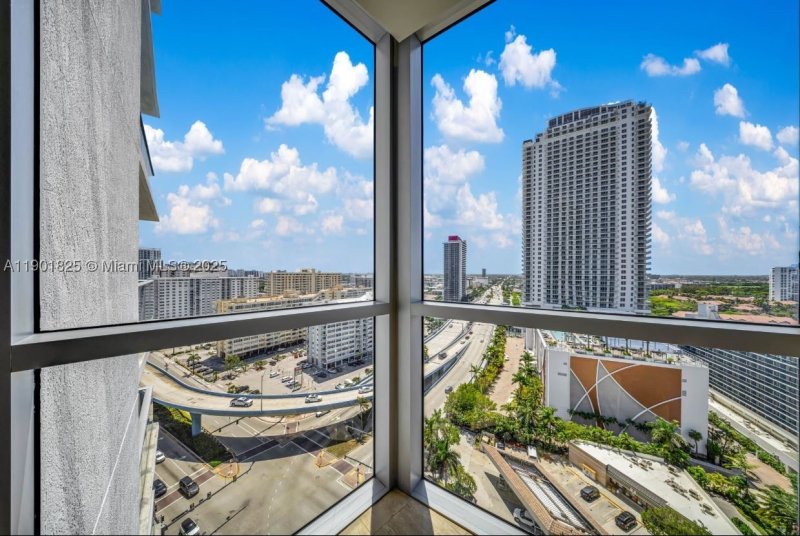 Condo for sale at Hyde Beach Resort Hollywood 1212
