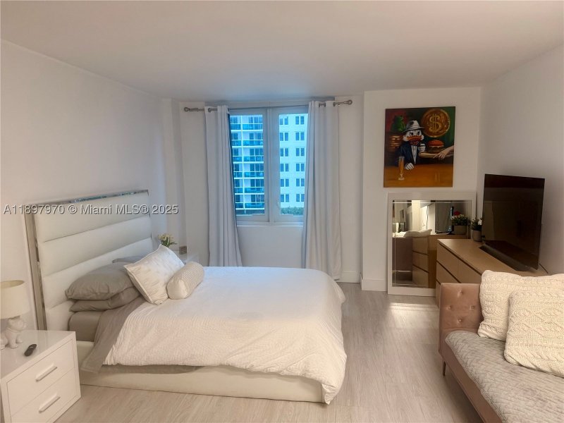 Alquiler de apartamento en Roney Palace 619