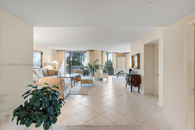 Alquiler de apartamento en 2000 Williams Island 609