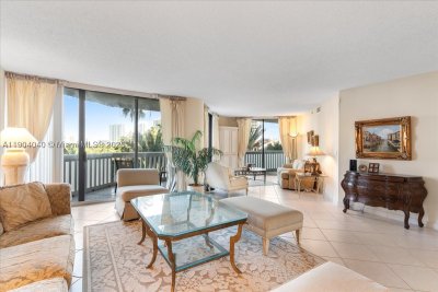 Alquiler de apartamento en 2000 Williams Island 609
