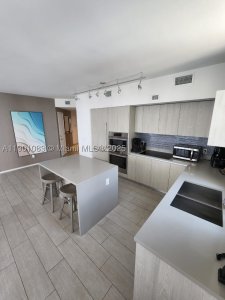 Comprar apartamento en Hyde Beach House R1709