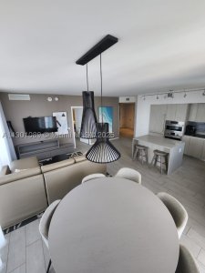 Comprar apartamento en Hyde Beach House R1709