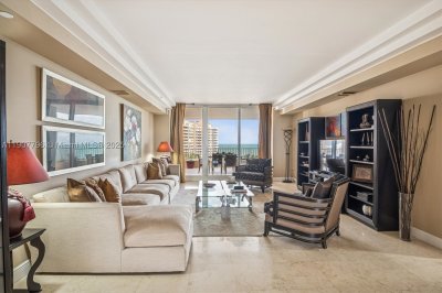 Comprar apartamento no Club Tower One 1005
