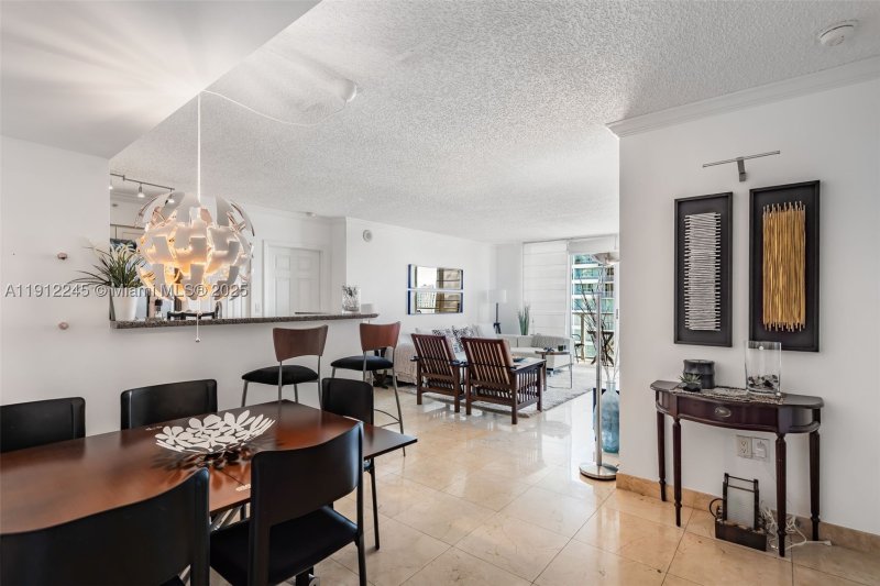Condo for sale at Mark on Brickell 2708