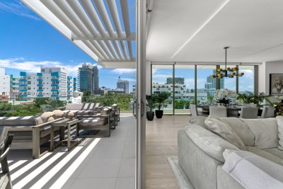 Comprar apartamento no Three Hundred Collins PH3
