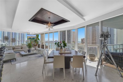 Comprar apartamento no Icon Brickell Tower I 1001